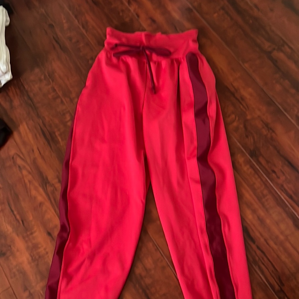 Soel dancer wear pants